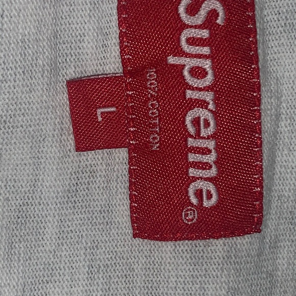 Rare Stitched Supreme Tee (starting bid 100) - Picture 2 of 3